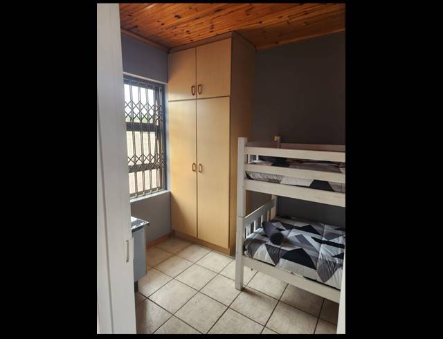 2 BEDROOM APARTMENT FOR SALE IN JEFFREYS BAY CENTRAL